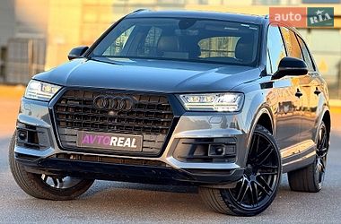 Внедорожник / Кроссовер Audi Q7 2016 в Кривом Роге