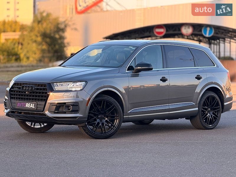 Внедорожник / Кроссовер Audi Q7 2016 в Кривом Роге
