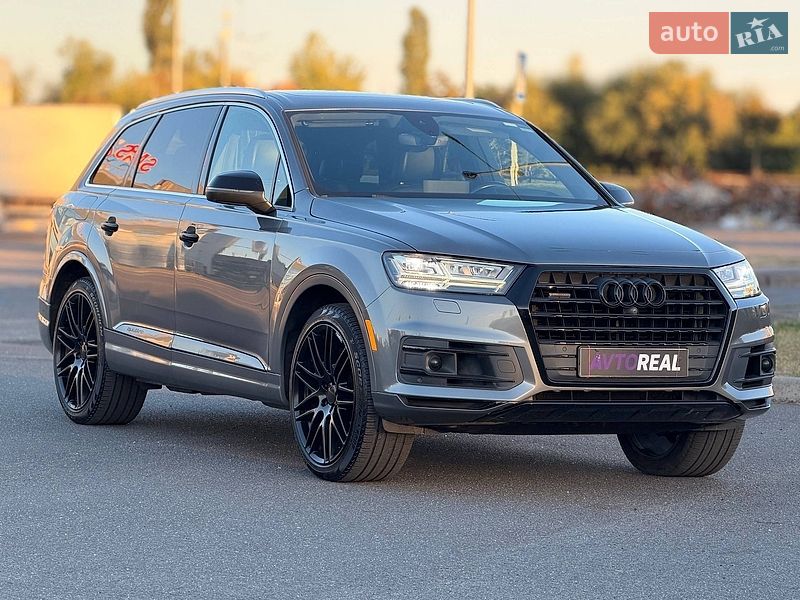 Внедорожник / Кроссовер Audi Q7 2016 в Кривом Роге