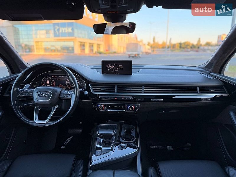 Внедорожник / Кроссовер Audi Q7 2016 в Кривом Роге