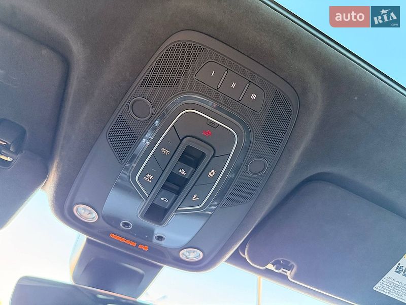 Внедорожник / Кроссовер Audi Q7 2016 в Кривом Роге