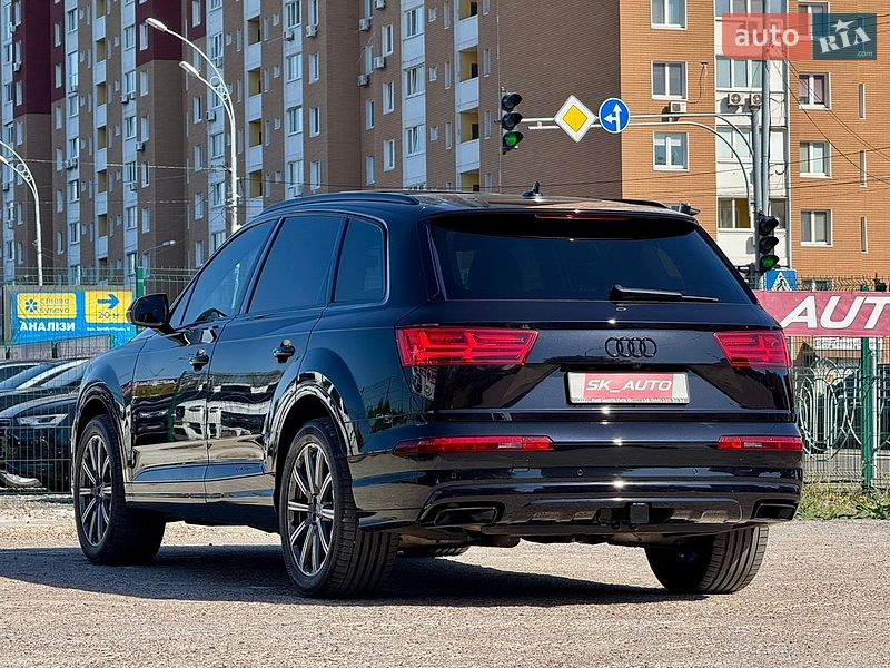 Внедорожник / Кроссовер Audi Q7 2018 в Киеве