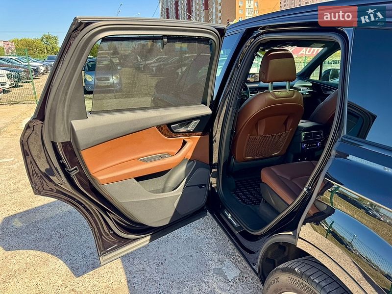 Внедорожник / Кроссовер Audi Q7 2018 в Киеве