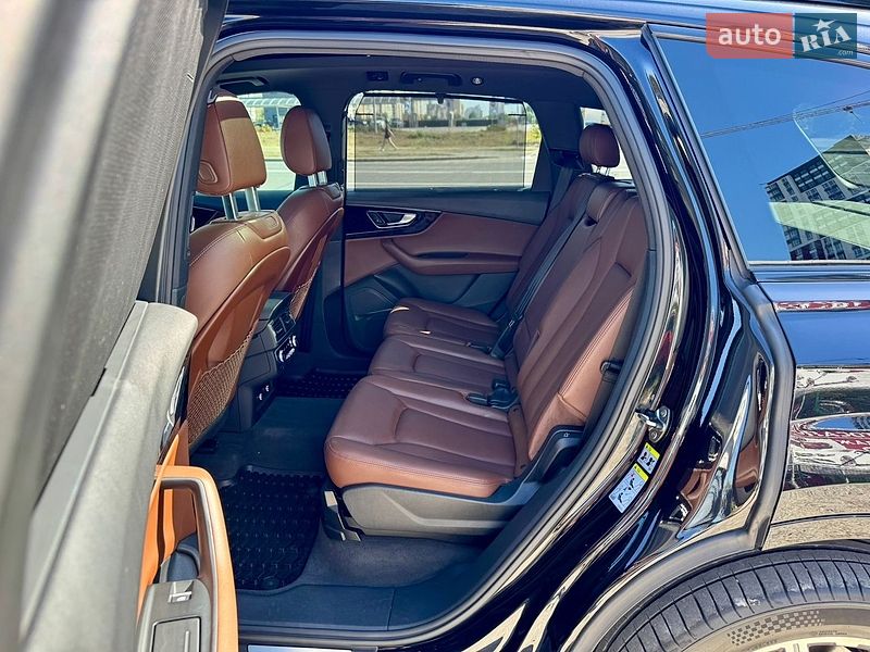 Внедорожник / Кроссовер Audi Q7 2018 в Киеве