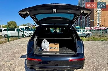 Внедорожник / Кроссовер Audi Q7 2018 в Киеве