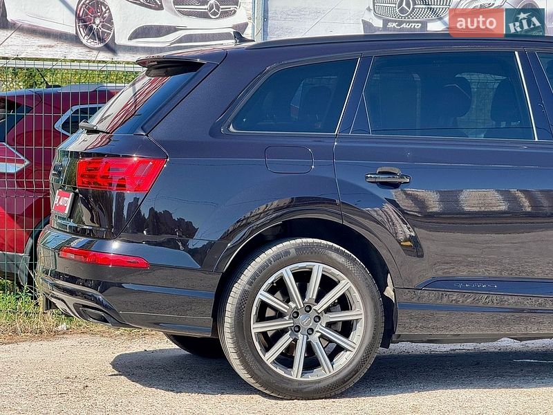 Внедорожник / Кроссовер Audi Q7 2018 в Киеве