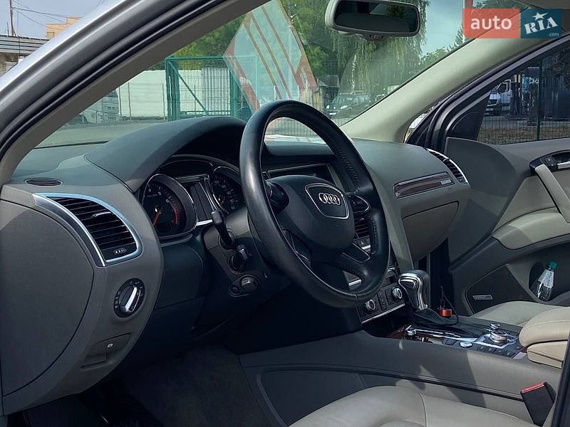 Позашляховик / Кросовер Audi Q7 2012 в Львові