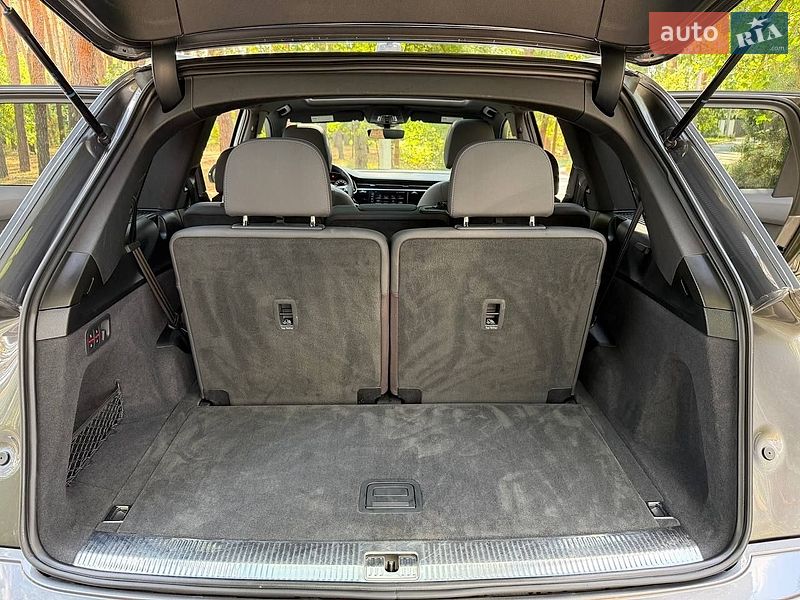 Внедорожник / Кроссовер Audi Q7 2020 в Киеве
