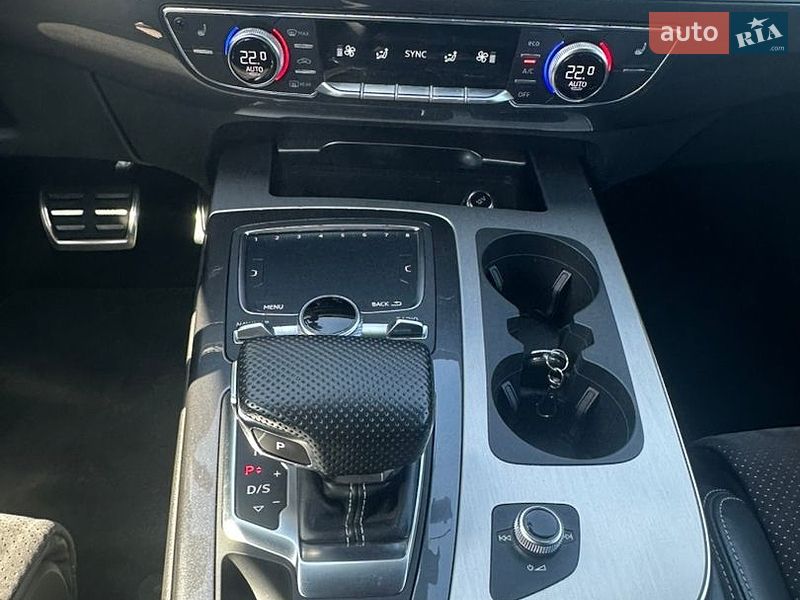 Позашляховик / Кросовер Audi Q7 2019 в Одесі