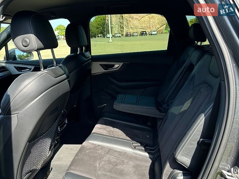 Позашляховик / Кросовер Audi Q7 2019 в Одесі