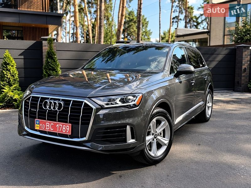 Внедорожник / Кроссовер Audi Q7 2020 в Киеве