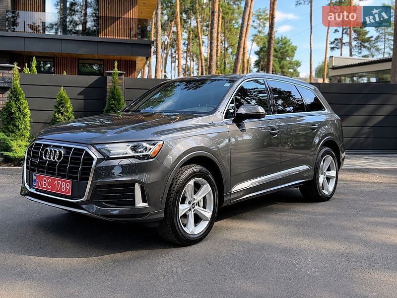 Внедорожник / Кроссовер Audi Q7 2020 в Киеве