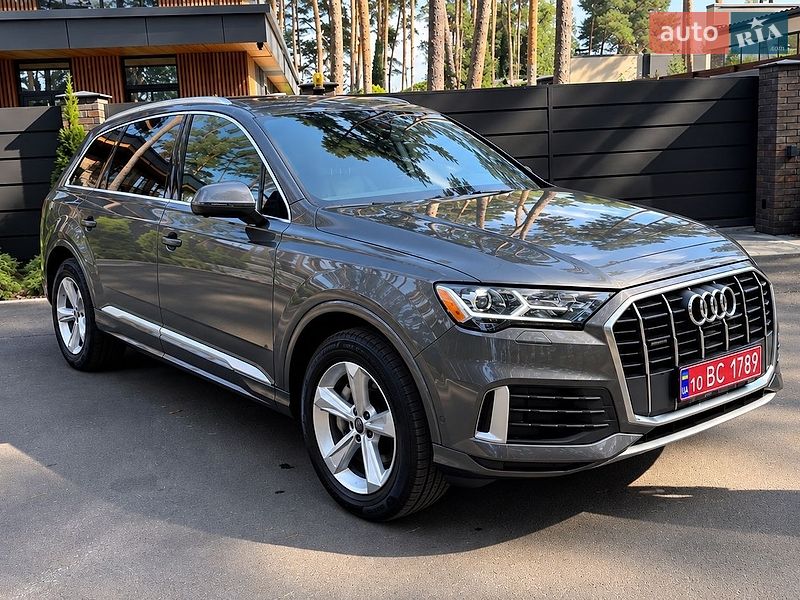 Внедорожник / Кроссовер Audi Q7 2020 в Киеве