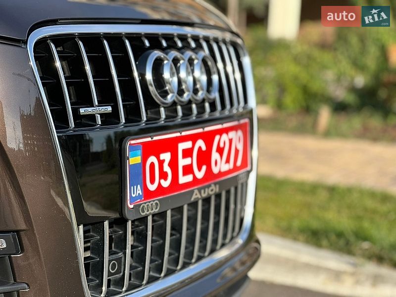 Позашляховик / Кросовер Audi Q7 2013 в Києві