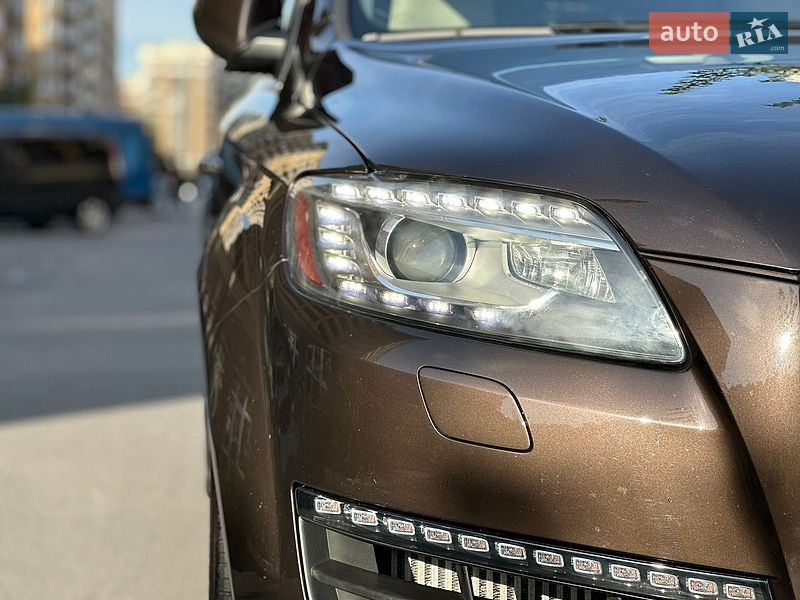 Позашляховик / Кросовер Audi Q7 2013 в Києві