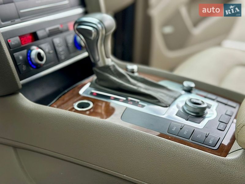 Позашляховик / Кросовер Audi Q7 2013 в Києві