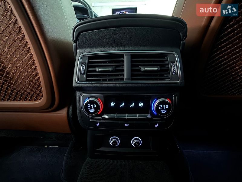 Позашляховик / Кросовер Audi Q7 2017 в Рівному