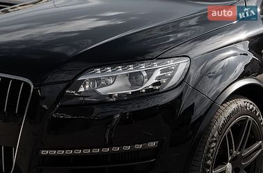 Позашляховик / Кросовер Audi Q7 2015 в Ужгороді