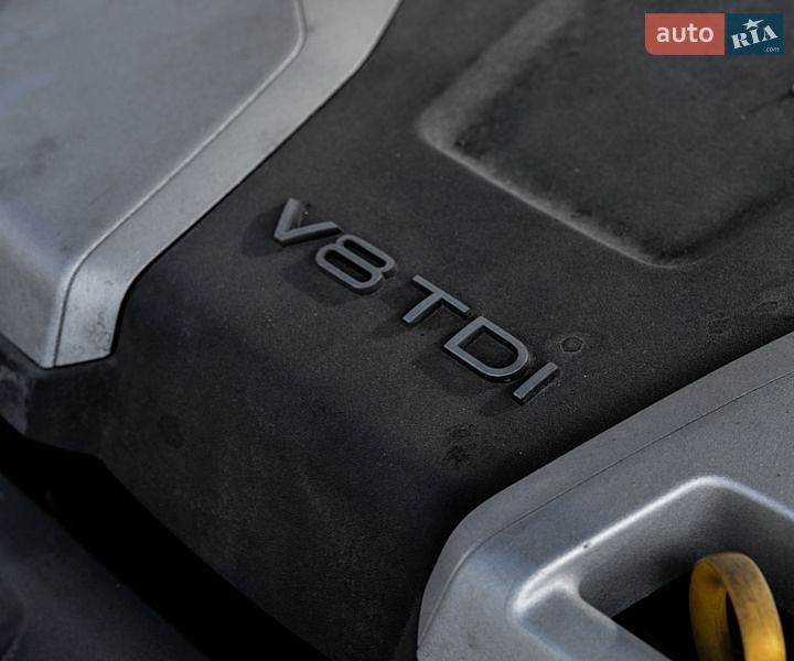 Позашляховик / Кросовер Audi Q7 2015 в Ужгороді