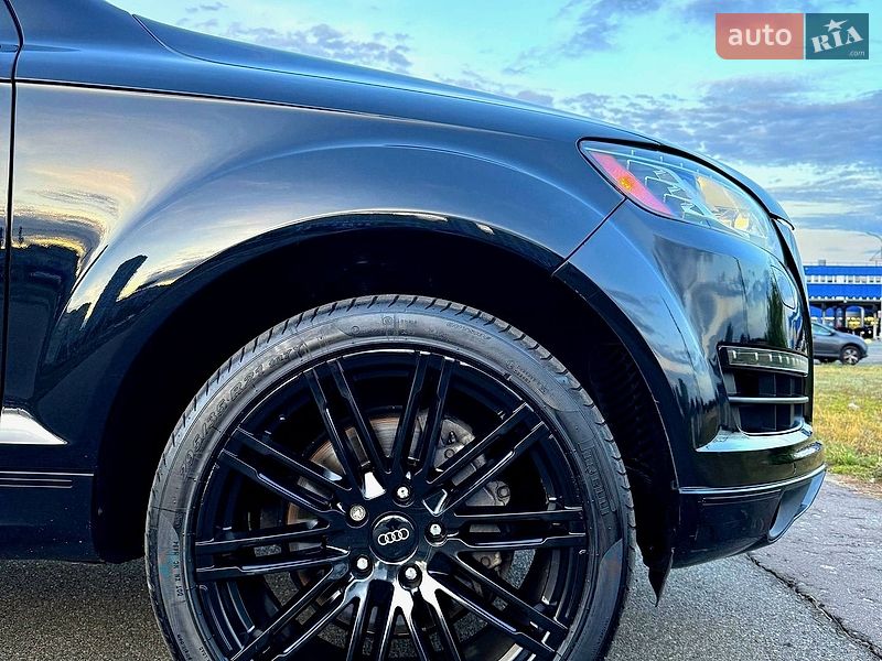 Позашляховик / Кросовер Audi Q7 2014 в Києві