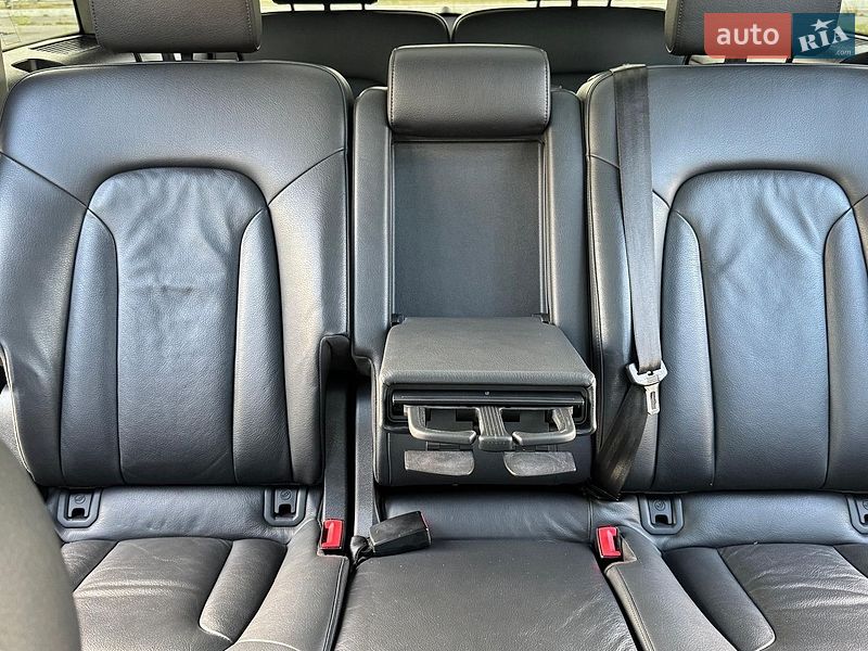 Позашляховик / Кросовер Audi Q7 2014 в Києві