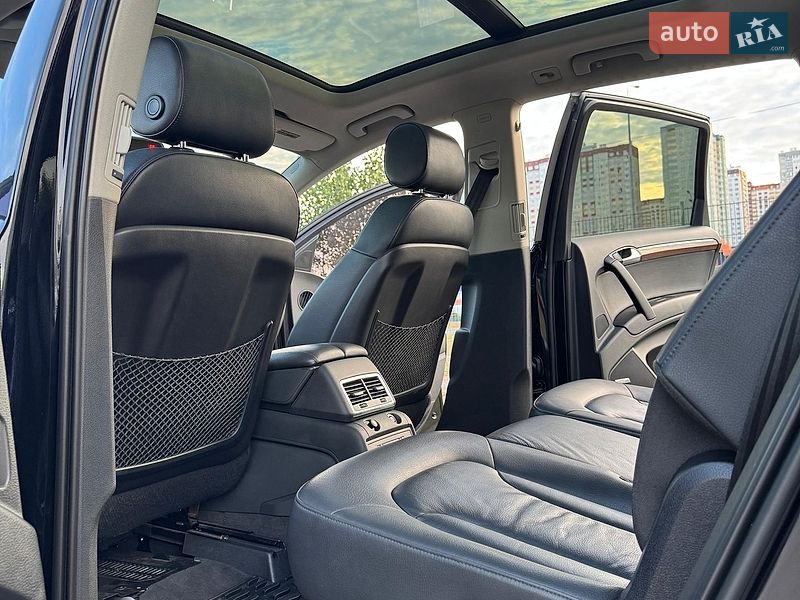 Позашляховик / Кросовер Audi Q7 2014 в Києві