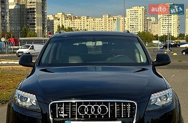 Позашляховик / Кросовер Audi Q7 2014 в Києві