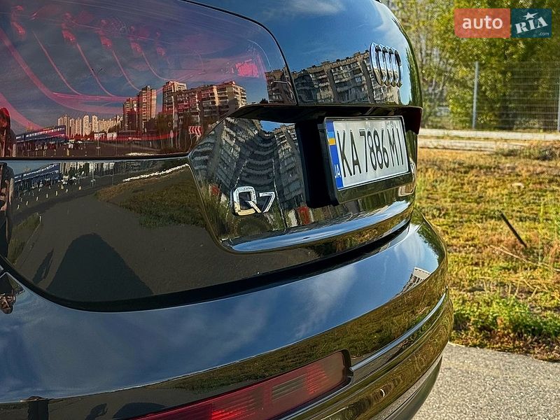 Позашляховик / Кросовер Audi Q7 2014 в Києві