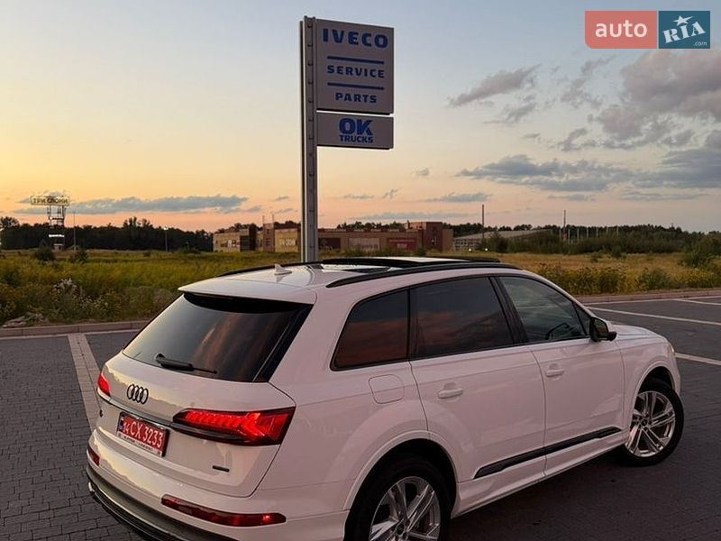 Позашляховик / Кросовер Audi Q7 2022 в Львові