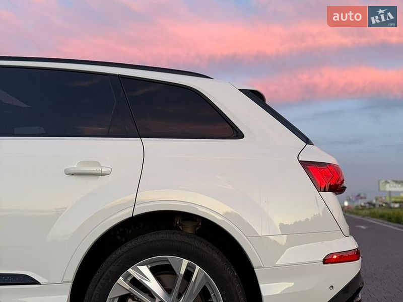 Позашляховик / Кросовер Audi Q7 2022 в Львові