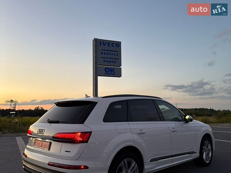 Позашляховик / Кросовер Audi Q7 2022 в Львові