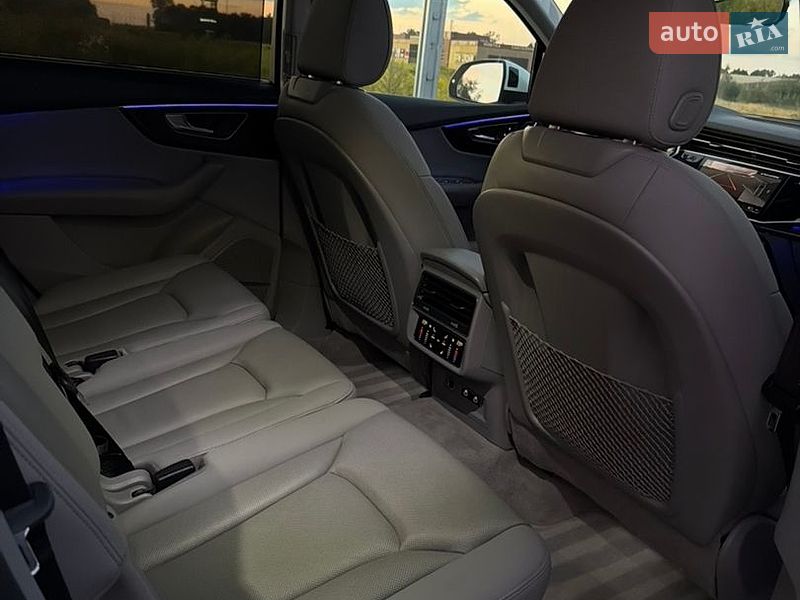 Позашляховик / Кросовер Audi Q7 2022 в Львові