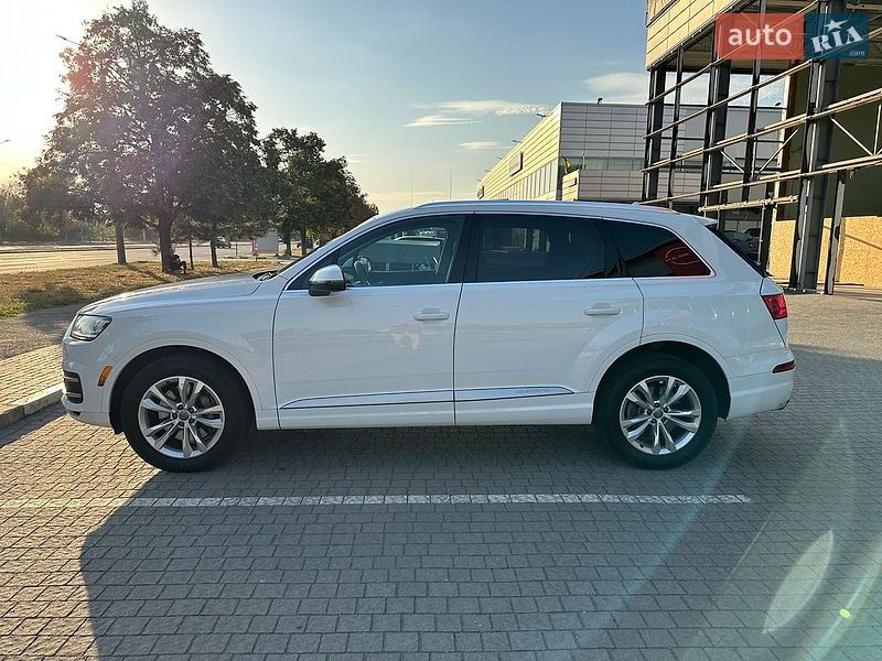 Внедорожник / Кроссовер Audi Q7 2017 в Запорожье
