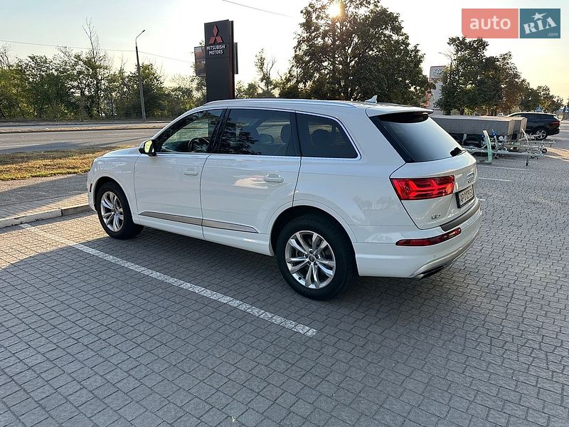 Внедорожник / Кроссовер Audi Q7 2017 в Запорожье