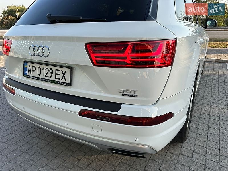 Внедорожник / Кроссовер Audi Q7 2017 в Запорожье