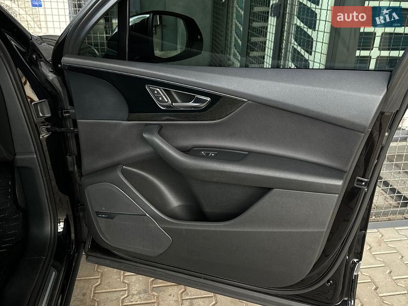 Внедорожник / Кроссовер Audi Q7 2016 в Ивано-Франковске