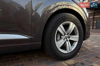 Позашляховик / Кросовер Audi Q7 2017 в Києві