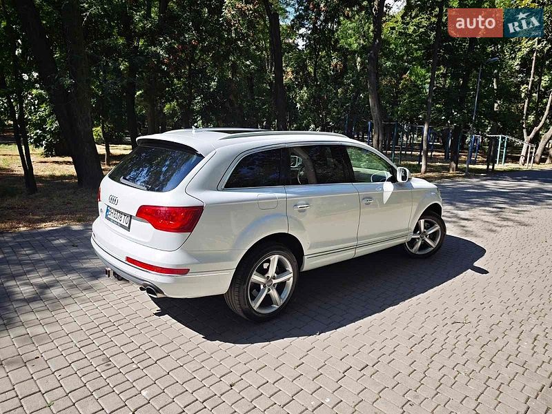 Внедорожник / Кроссовер Audi Q7 2013 в Одессе