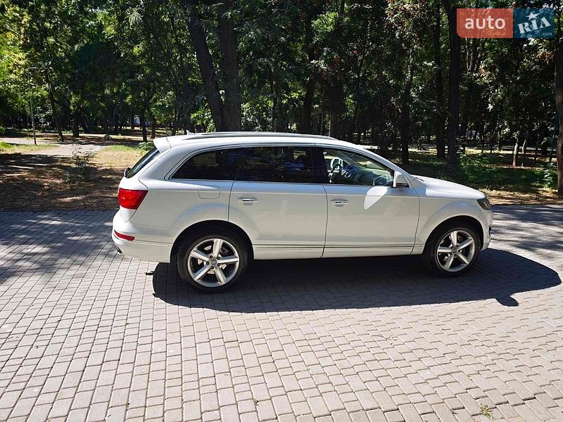 Внедорожник / Кроссовер Audi Q7 2013 в Одессе