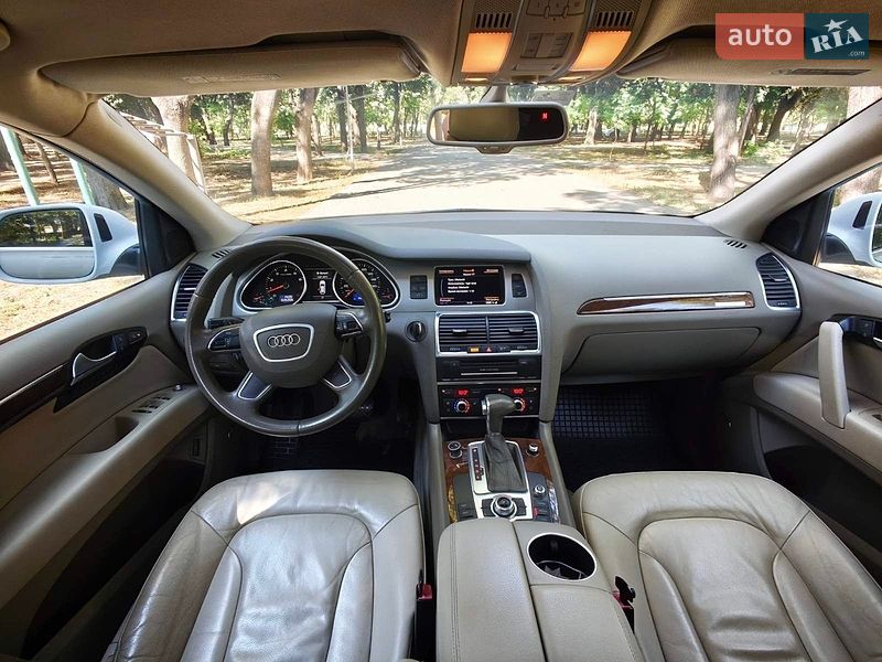 Внедорожник / Кроссовер Audi Q7 2013 в Одессе