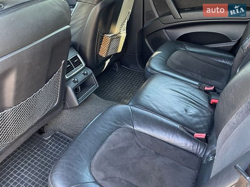 Позашляховик / Кросовер Audi Q7 2006 в Новояворівську
