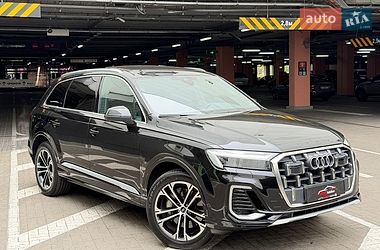 Позашляховик / Кросовер Audi Q7 2025 в Києві