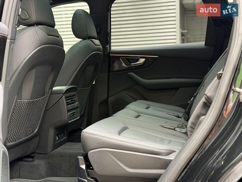 Позашляховик / Кросовер Audi Q7 2025 в Києві