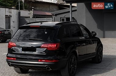 Позашляховик / Кросовер Audi Q7 2015 в Ужгороді