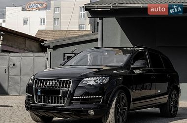 Позашляховик / Кросовер Audi Q7 2015 в Ужгороді
