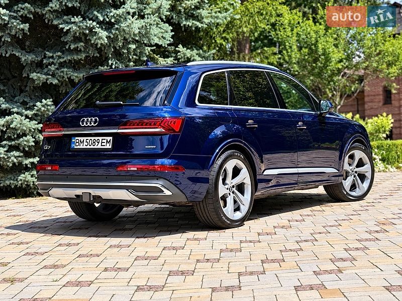 Позашляховик / Кросовер Audi Q7 2020 в Києві