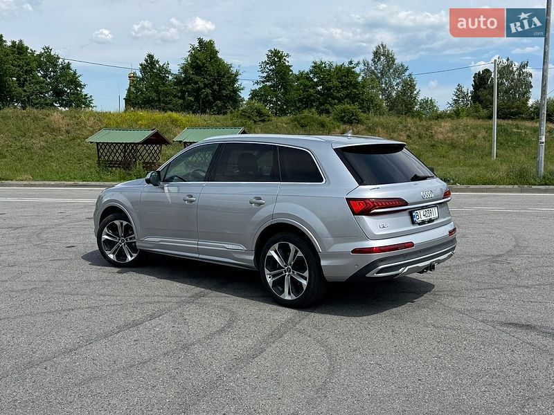 Внедорожник / Кроссовер Audi Q7 2021 в Полтаве