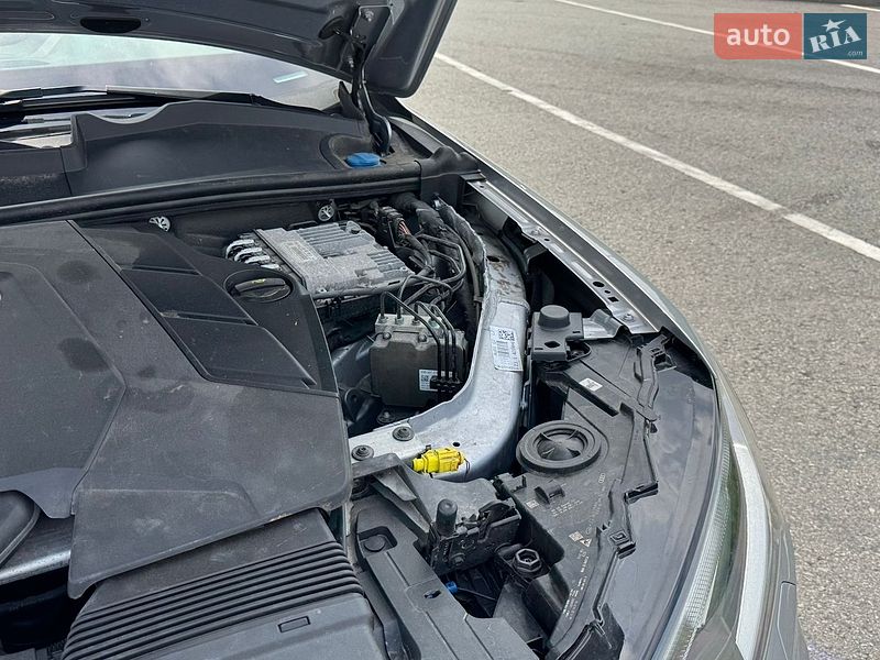 Внедорожник / Кроссовер Audi Q7 2021 в Полтаве