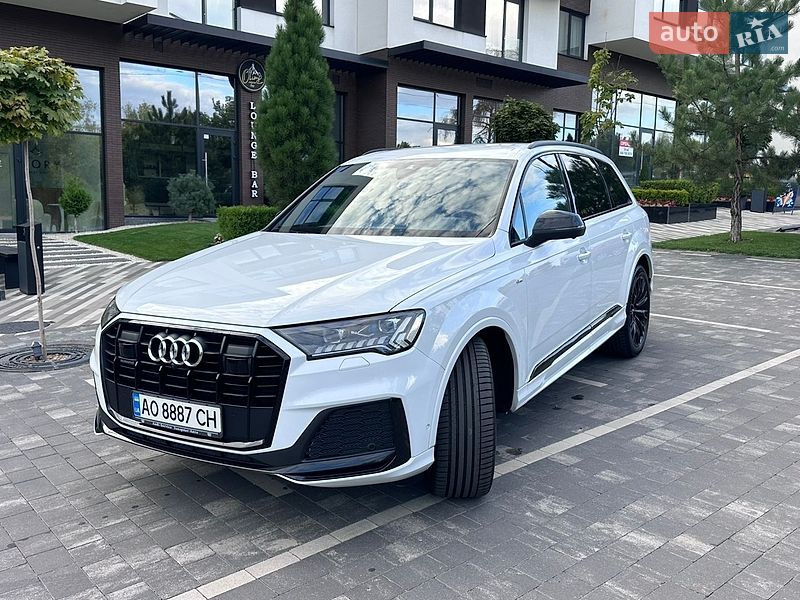 Внедорожник / Кроссовер Audi Q7 2020 в Ужгороде