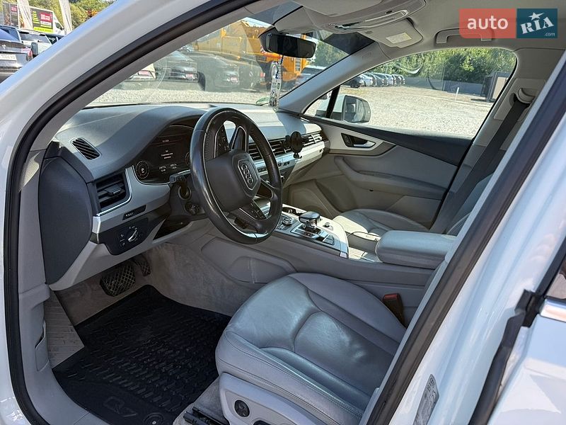 Позашляховик / Кросовер Audi Q7 2016 в Львові